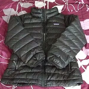Like new Patagonia Down coat - Medium size 10